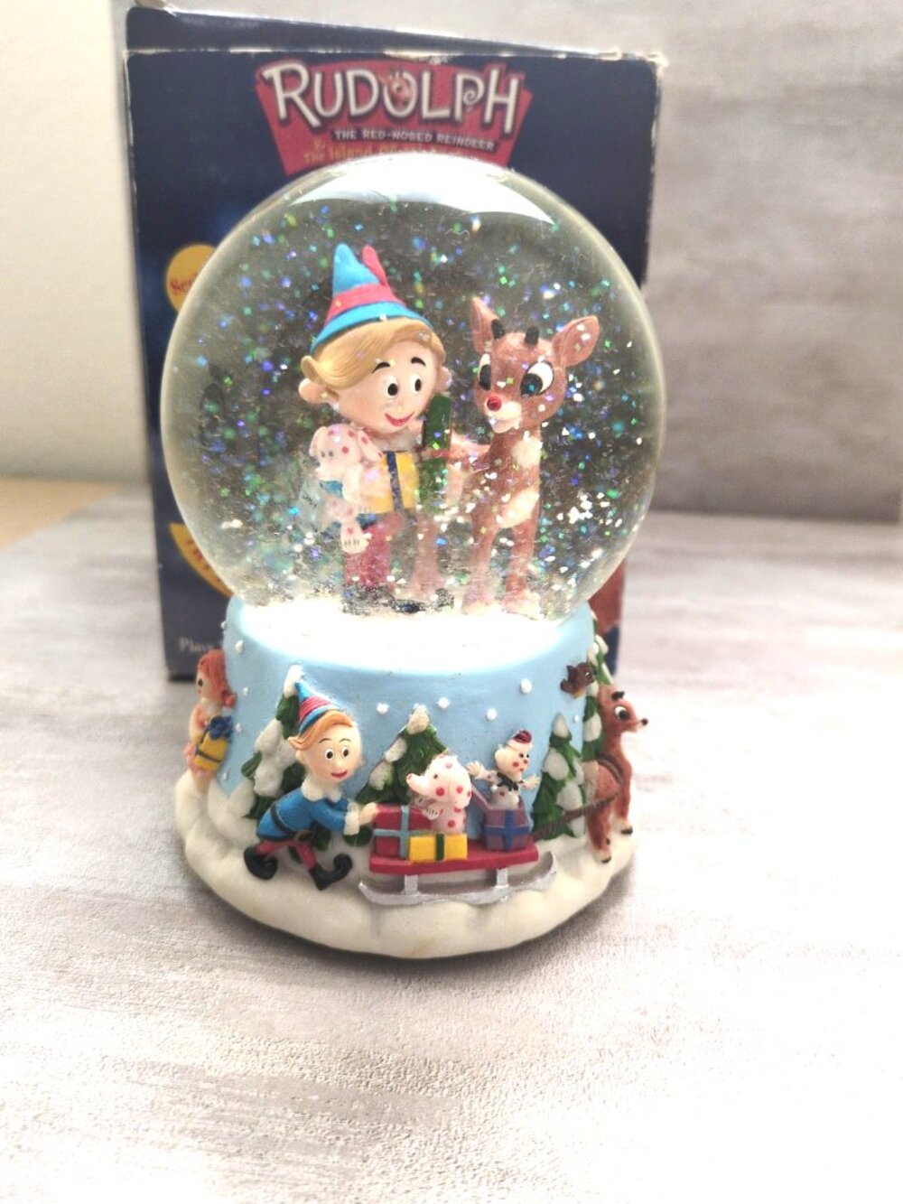 Enesco Rudolph Musical Glass Snow Globe Christmas Island of Misfit Toys